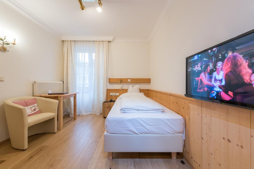 Hotel & Restaurant Ragginger Attersee 널스돌프앰아테시 외부 사진